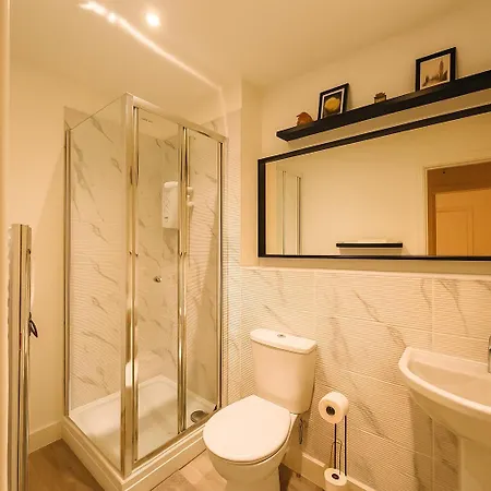 New York Luxe & Free Onsite Parking برادفورد