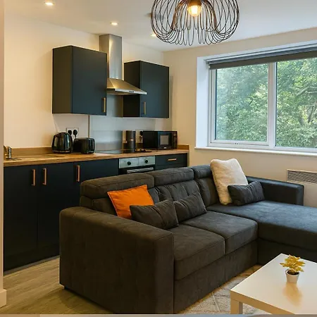 New York Luxe & Free Onsite Parking *