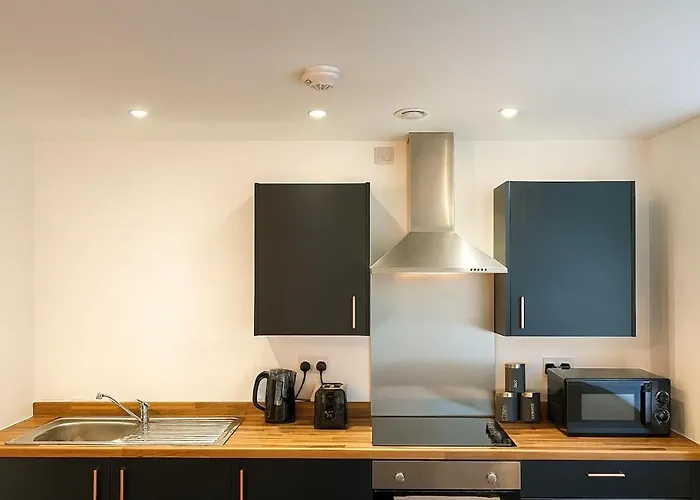 New York Luxe & Free Onsite Parking Apartment